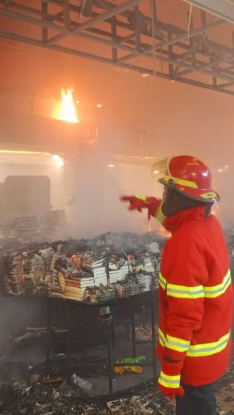 Kebakaran Mal Revo Bekasi Diduga Berawal dari Kompor di Restoran Masakan Jepang