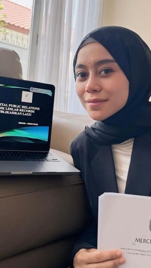 Lesti Kejora Ternyata Lanjutkan Kuliah, Baru Sidang Sempro Judulnya jadi Sorotan