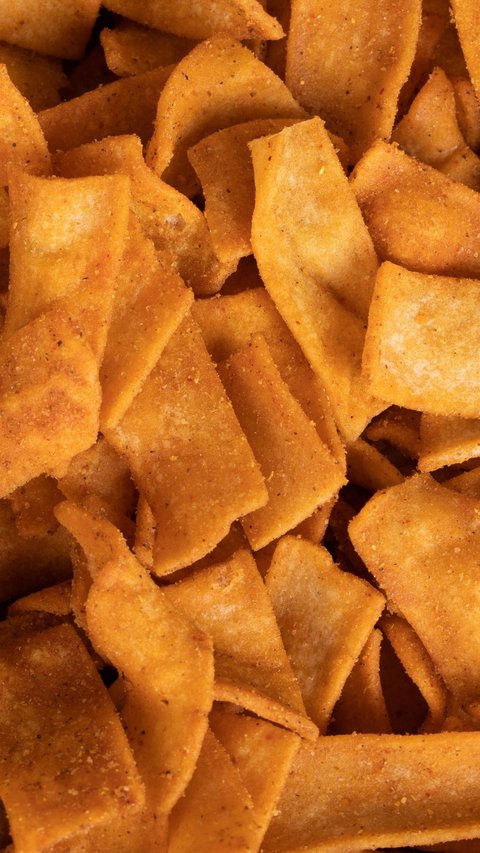 Do not eat crackers, give chicken breast chips when the little one wants crispy snacks