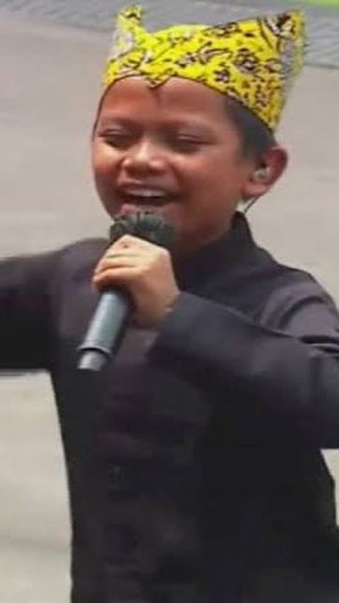 Once Viral Singing the Song 'Ojo Dibandingke', 8 Latest Photos of Farel Prayoga That Will Amaze You, His Distinctive Voice Has Drastically Changed