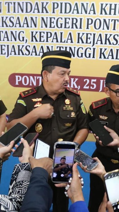 Serah Terima Jabatan dan Pelantikan 9 Pejabat Eselon III di Wilayah Hukum Kejati Kalbar