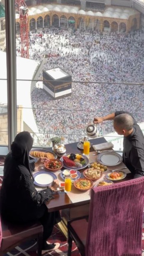 Portrait of Citra Kirana Hotel Room during Hajj, Can Directly See the Ka'bah