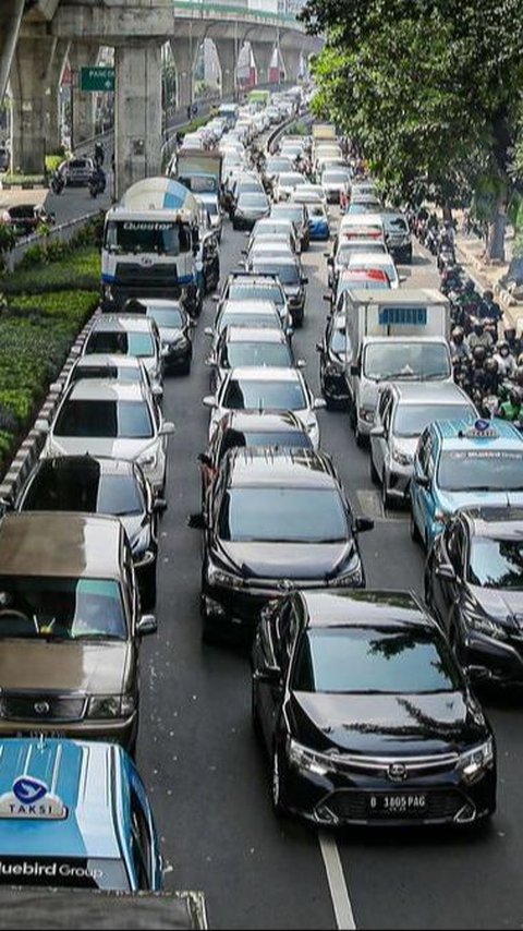 Survei: 49 Persen Tolak Pembatasan Usia Kendaraan di Jakarta