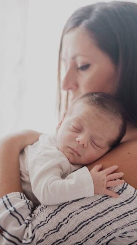 Sejumlah Manfaat Kesehatan dari Menggendong Bayi, Berdampak pada Orangtua dan Buah Hati