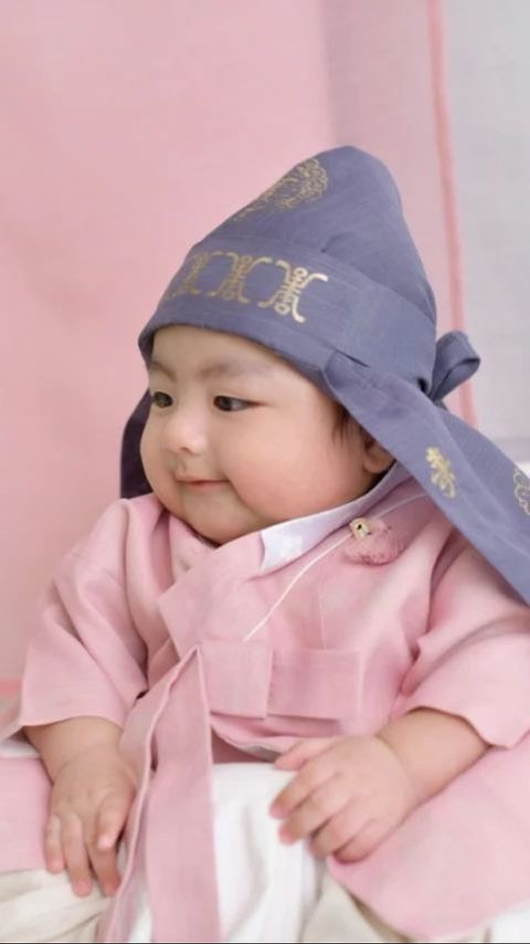 So Cute! Pictures of Korean Babies that are Said to Resemble V BTS