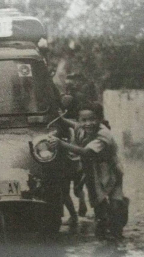 Intip Suasana Jadul Bandung Tahun 1971, Banyak Bemo di Kota hingga Azan Masjid Masih Manual dari Jendela