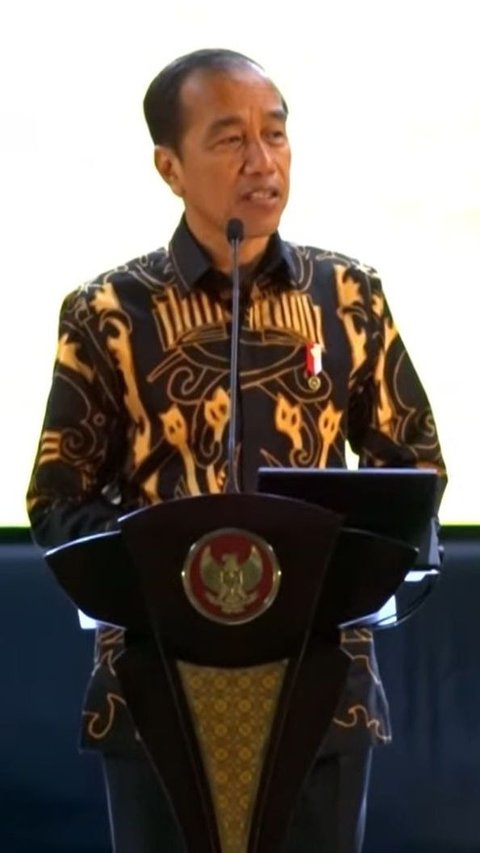 Momen Jokowi Tegur Bobby Nasution di Depan Wali Kota se-Indonesia