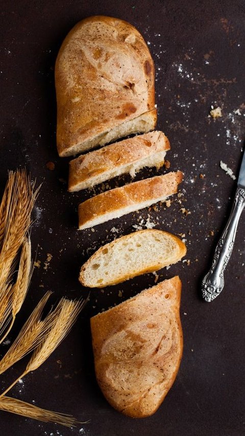 Easy French Bread Recipe and a Gluten-Free Version