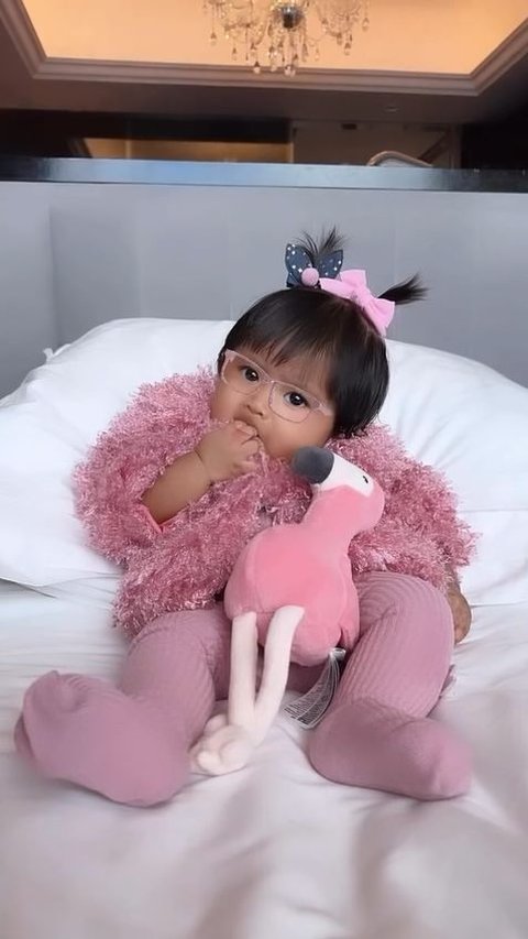 Potret Lucu Cunda, Putri Denny Caknan Jadi Syahrini Kecil, Menggemaskan Bak Boneka