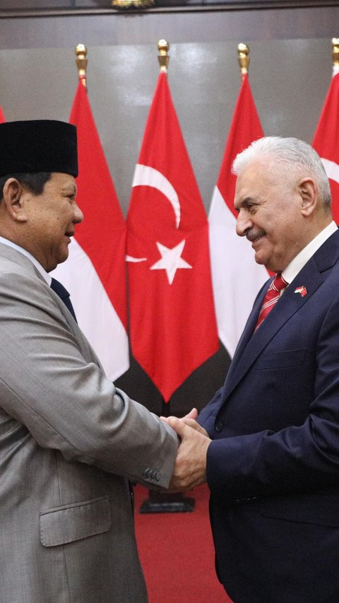 Menhan Prabowo Terima Kunjungan Mantan PM Turki di Kemhan