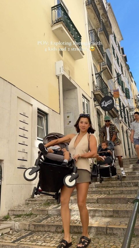 Liburan Seru! Intip Potret Jennifer Bachdim Mengabadikan Momen Angkat dan Dorong Stroller di Portugal