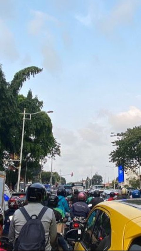 Jalan Juanda menuju Monas Macet Imbas Perayaan HUT Bhayangkara