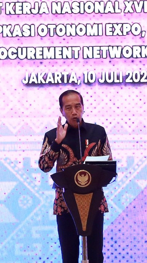 Jokowi Criticizes Regional Heads Who Still Enjoy Buying Imported Goods