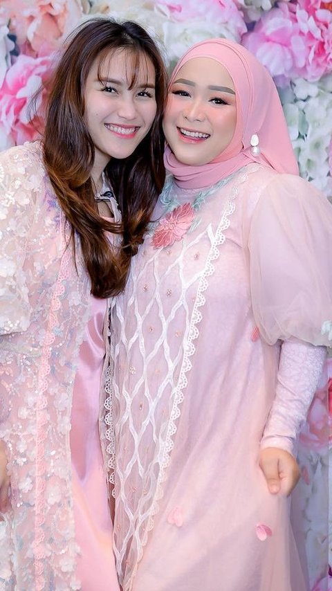 Ayu Ting Ting Reveals Spending Tens of Millions of Rupiah for Her New Nephew's Needs