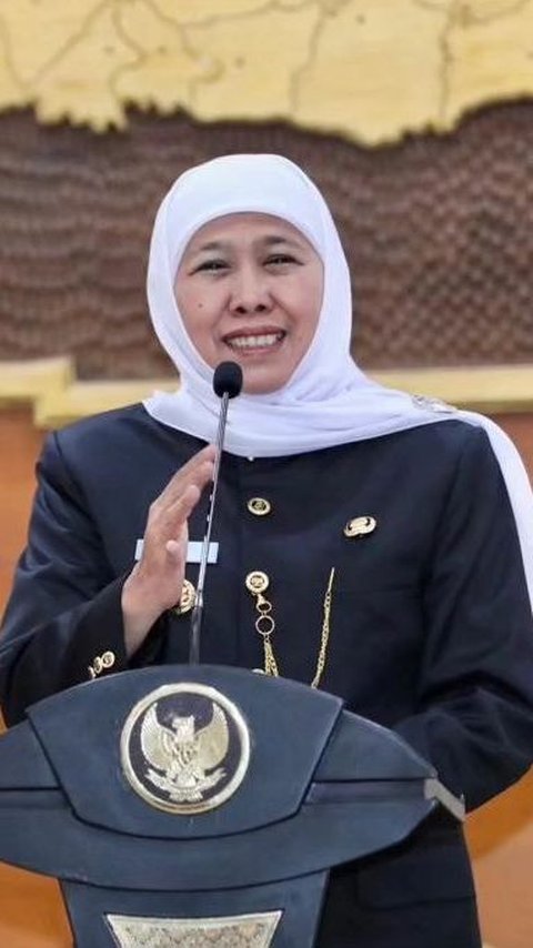 VIDEO: Khofifah Terima Surat Rekomendasi dari Demokrat, Kenang Perjuangan SBY & Ani Yudhoyono