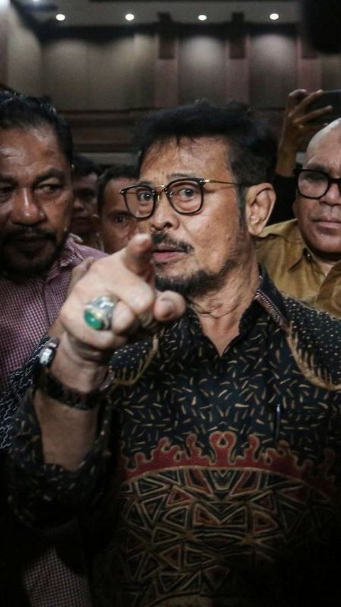FOTO: Ekspresi Syahrul Yasin Limpo saat Berterima Kasih dan Minta Maaf usai Divonis 10 Tahun Penjara