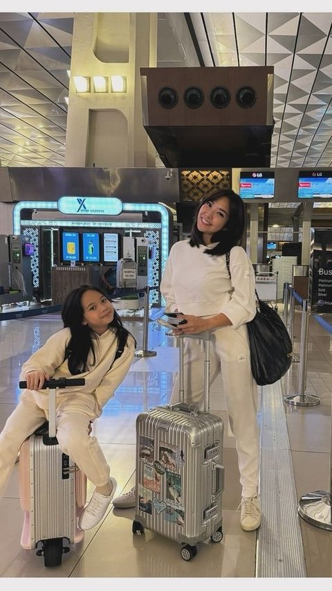 8 Foto Gading Marten dan Gisella Anastasia Kompak Dampingi Gempi Liburan Ke Australia