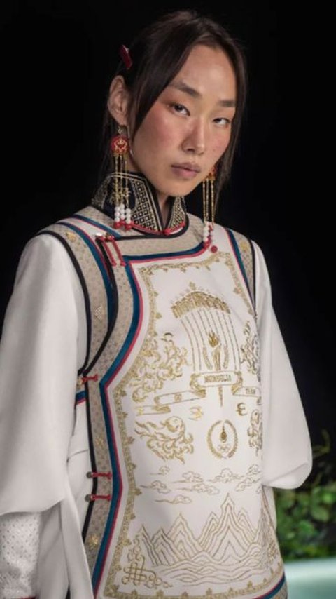 Paris Olympic Uniforms Mongolian Athletes Like Movie Costumes, Cool and Authentic!