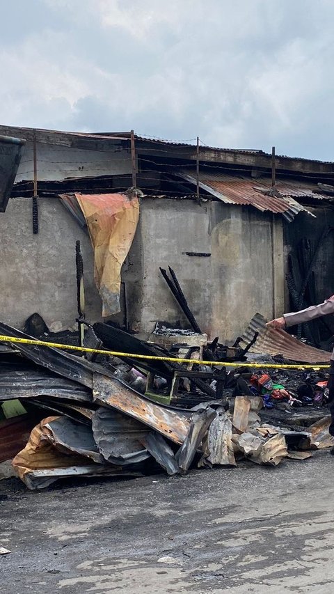 VIDEO: Rekaman CCTV, Detik-Detik Rumah Wartawan Dibakar Usai Beritakan Judi Medan