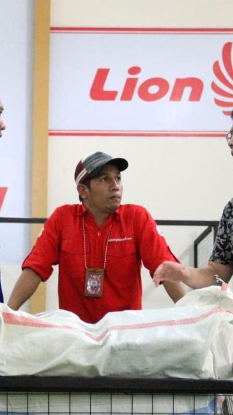 Jatuh Bangun Arifin Jadi Agen Pengiriman Barang, Dihantam Pandemi Hingga Dapat Liburan Gratis ke Jepang