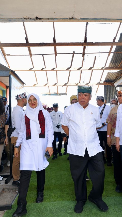 Menteri Basuki Tinjau Revitalisasi Pasar dan Asrama Inggrisan di Banyuwangi