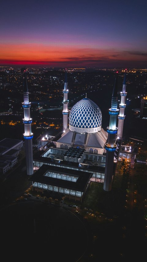 Bagaimana Cara Menjaga Adab di Dalam Masjid Beserta Doanya