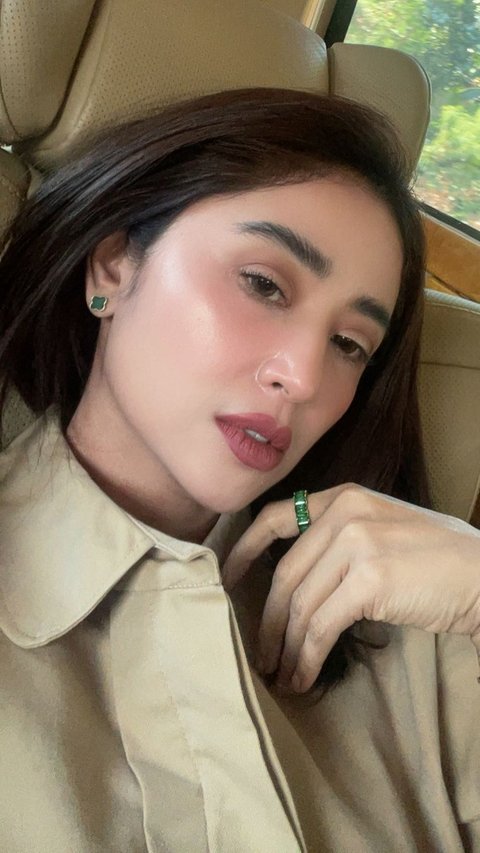 Dewi Perssik's Response When Mentioned to Have Dated Ahmad Dhani