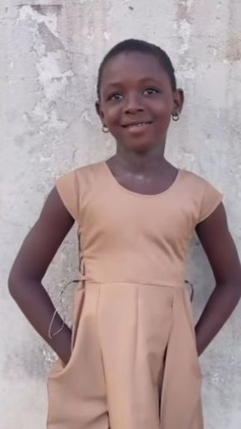 Innovation from Togo Children, School Uniforms that 'Grow' According to the User's Body