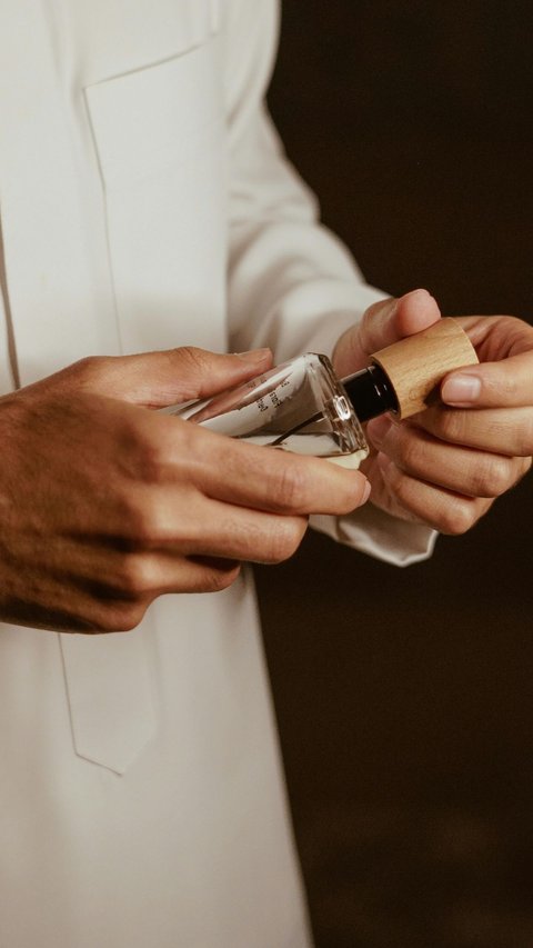 Choose a Perfume that Makes Guys Look 'Manly', Pay Attention to These 4 Things