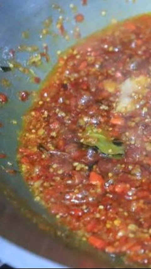 Bermodal Resep Pribadi, Warga Tangerang Ini Sukses Jual Sambal Rumahan yang Laku hingga Penjuru Kota