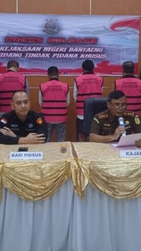 Jadi Tersangka Korupsi Sekretariat, 4 Pimpinan DPRD Bantaeng Langsung Ditahan di Rutan