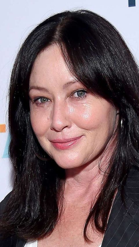 The Late Shannen Doherty Wants Her Ashes Mixed with Her Dog's and Father's Ashes