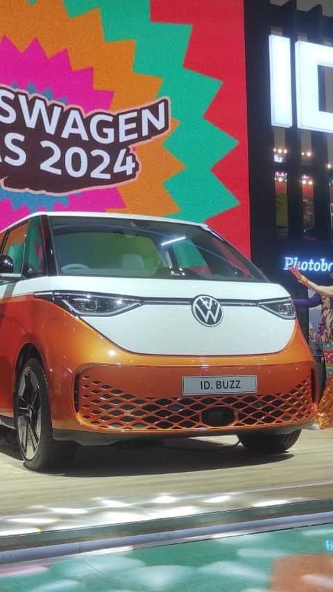 Volkswagen Resmi Luncurkan VW ID. Buzz di GIIAS 2024, Harga Rp1,3 Miliar