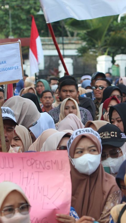 Ratusan Guru Honorer Jakarta Dipecat di Tahun Ajaran Baru, Pengamat: Tindakan Ngawur