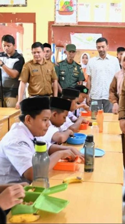 Limited Budget, Prabowo's Free Nutritious Meal Program Cut to Rp7,500 per Child