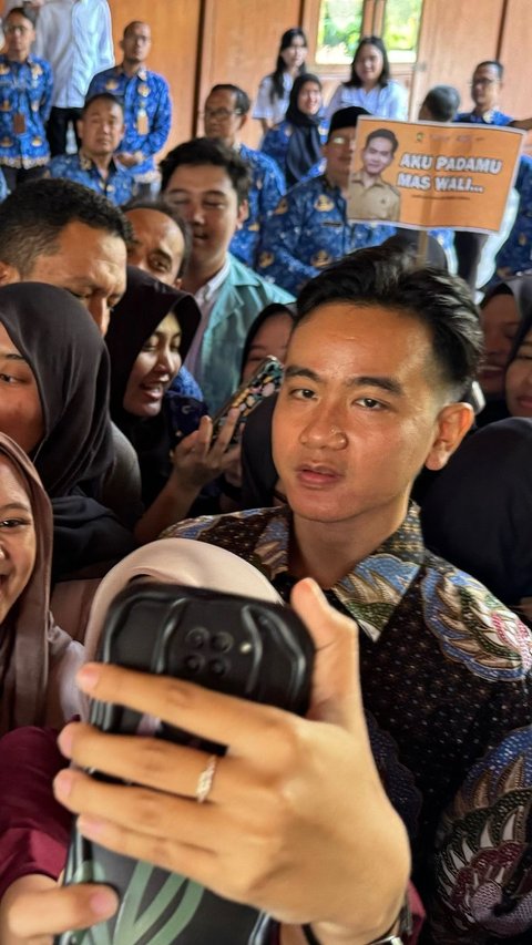 Solo Penuh Haru Merelakan Gibran Mundur