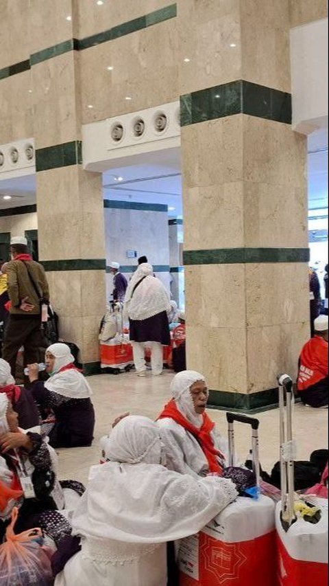 Tanpa Penjelasan 450 Jemaah Haji UPG-34 Batal Pulang ke Tanah Air hingga Waktu yang Belum Ditentukan