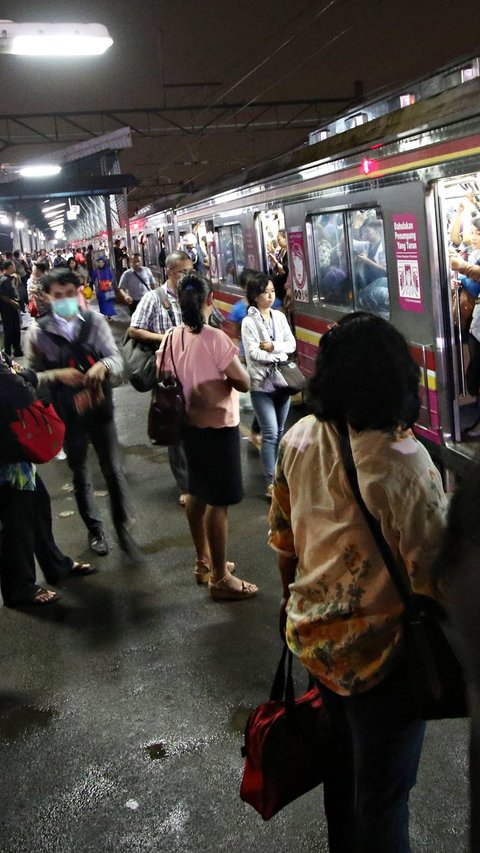 Rekor Baru, Penumpang KRL Jabodetabek Sekarang 1,5 Juta per Hari