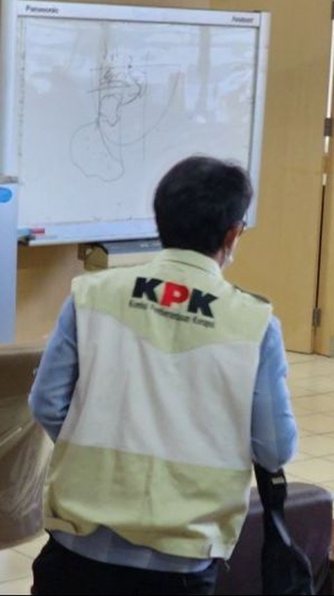 KPK Kembali Geledah Kantor Dinsos dan Bappeda Kota Semarang