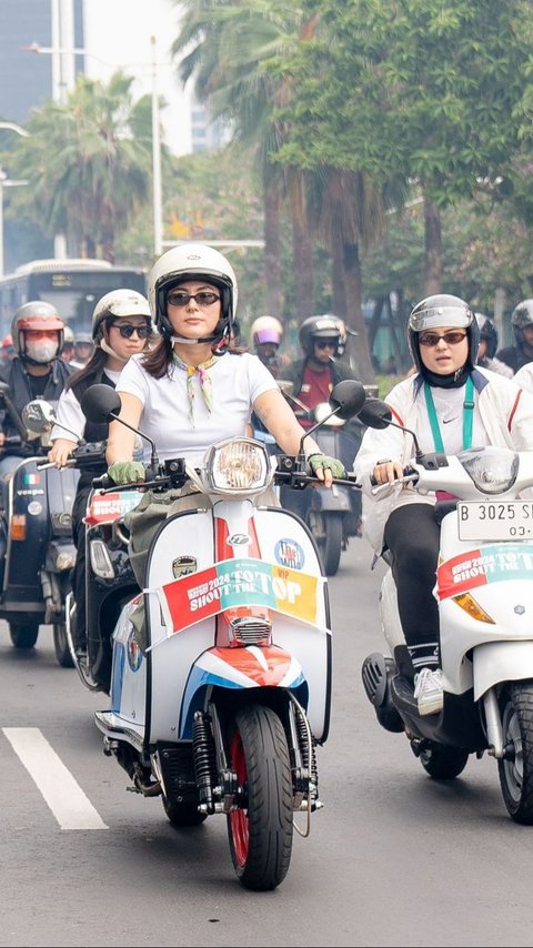 Getting to Know the Beautiful Main Community Filled with Women who Love Motorbiking and Other Fun Activities