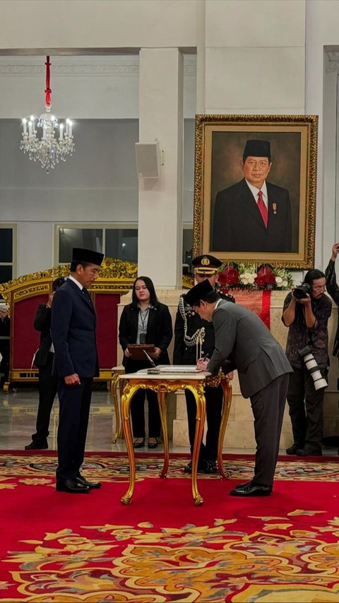 VIDEO: Momen Presiden Jokowi Beri Pesan Spesial Ke Ponakan dan Eks Ajudan Prabowo