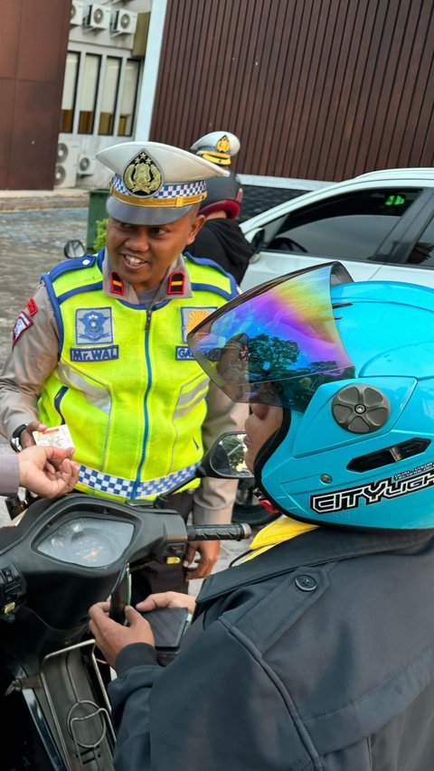 11 Polisi di Riau Terjaring Razia Lalu Lintas, dari SIM Mati sampai Kendaraan Tak Pakai Spion