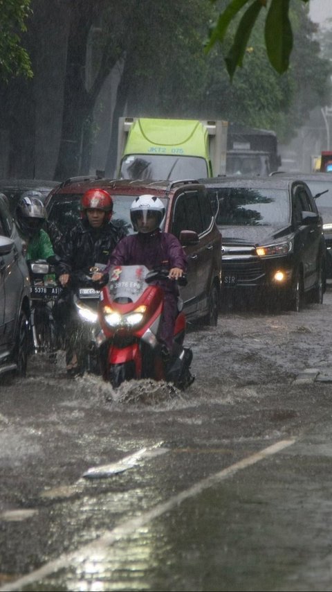 Pemprov DKI Tetapkan Waktu Minimal Banjir Surut Kurang dari 2 Jam, Bagaimana Caranya?