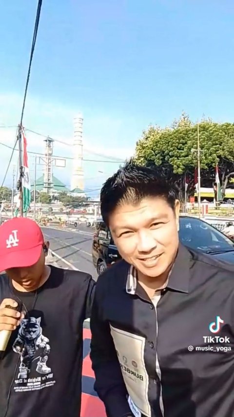 Sering Live Bawakan Lagu Kangen Band, Begini Momen Musisi Jalanan di Lampung Tak Menyangka di ‘Grebek’ Andika Mahesa