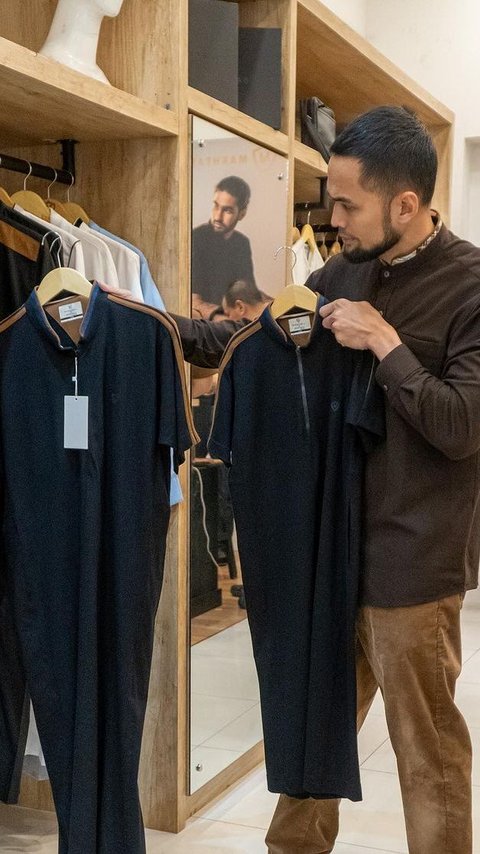 The Makhtab Collection of Muslim Men's Clothing Can Now Be Seen in Their New Store