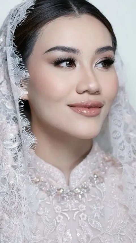 Potret Aaliyah Massaid dengan Makeup Soft Glam saat Pengajian, Cantik & Aura Calon Manten Makin Terpancar