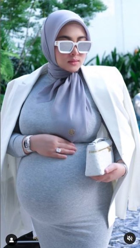 Ahead of Giving Birth, 8 Photos of Syahrini Showing Off Her 9-Month Pregnancy in a Tight Dress, Predicted to Be Twins?