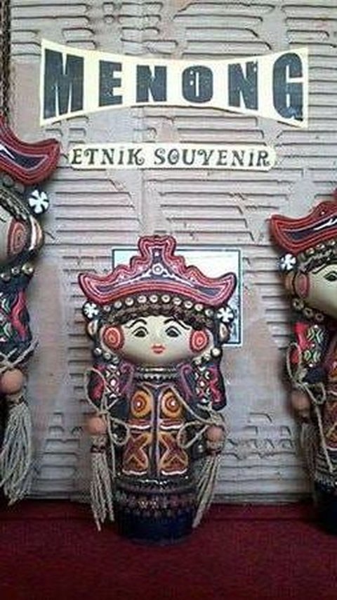 Mengenal Menong, Suvenir Unik Berwujud Boneka Perempuan dari Purwakarta