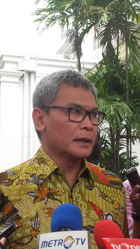 Lolos Administrasi Capim KPK, Johan Budi Mundur dari DPR dan PDIP