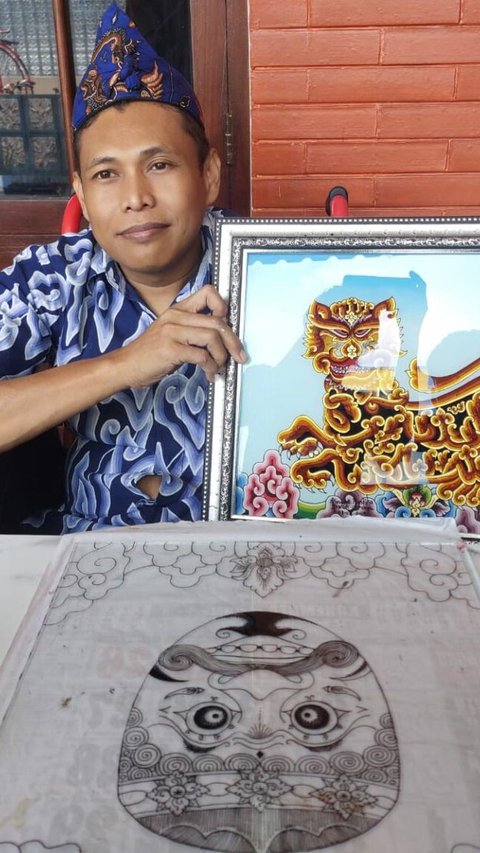 Perjuangan Kusdono Rastika Angkat Seni Lukis Kaca Cirebon, Karyanya Pernah Dipesan Jokowi hingga Dikirim ke Amerika